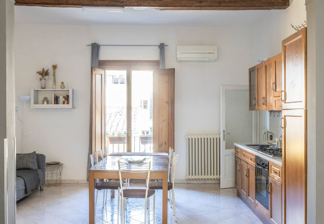Apartment in Florence - San Marco, Firenze By Short Holidays