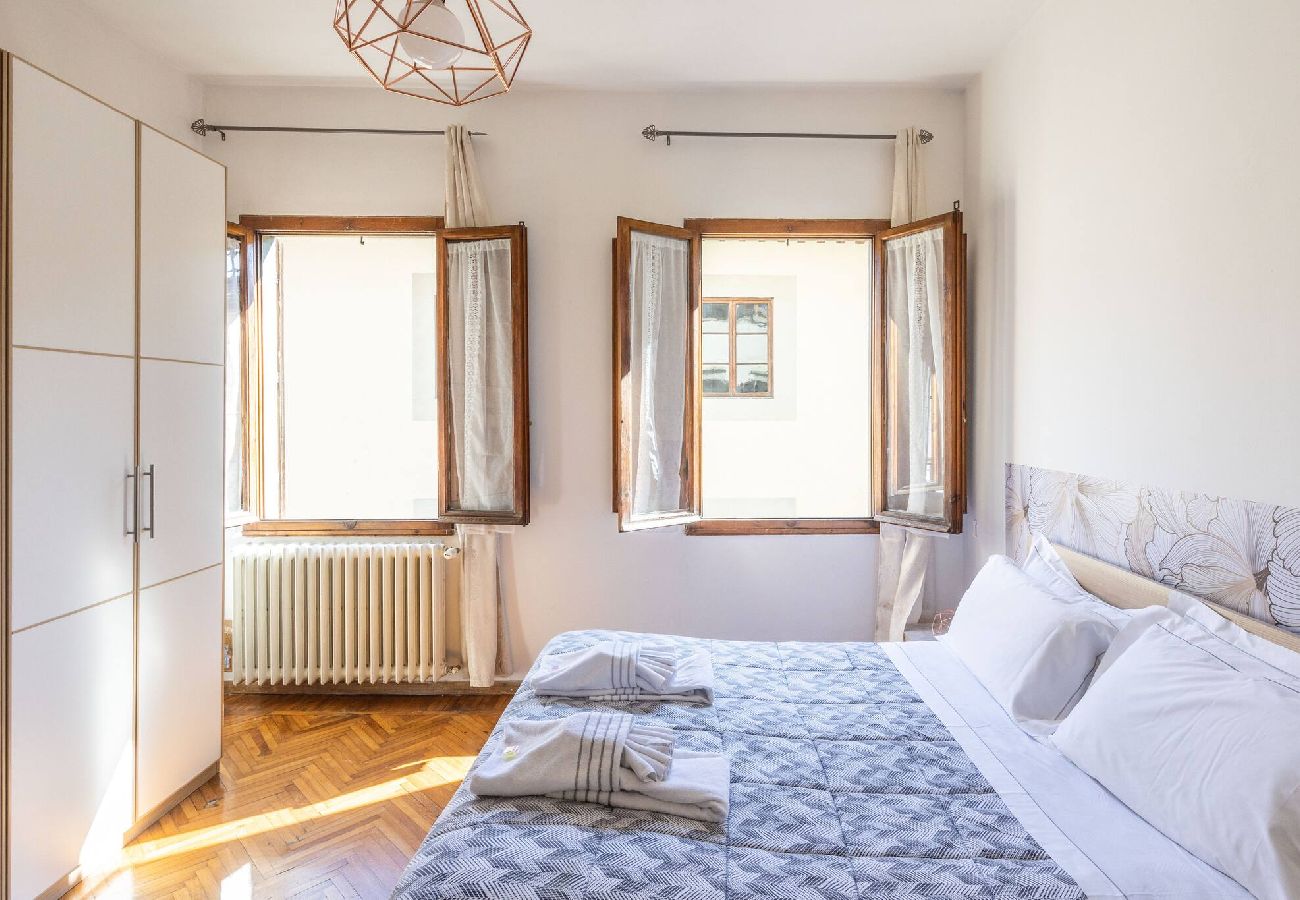 Apartment in Florence - San Marco, Firenze By Short Holidays