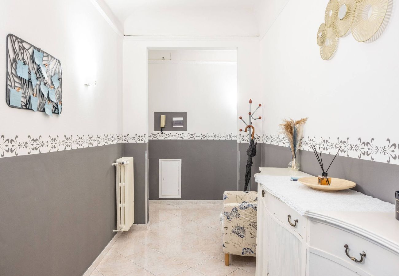 Apartment in Florence - San Marco, Firenze By Short Holidays