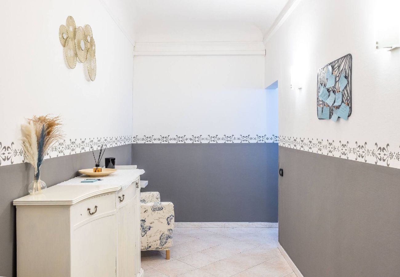 Apartment in Florence - San Marco, Firenze By Short Holidays