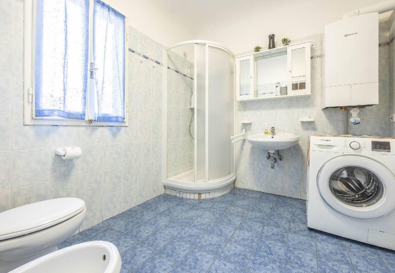 Apartment in Florence - San Marco, Firenze By Short Holidays