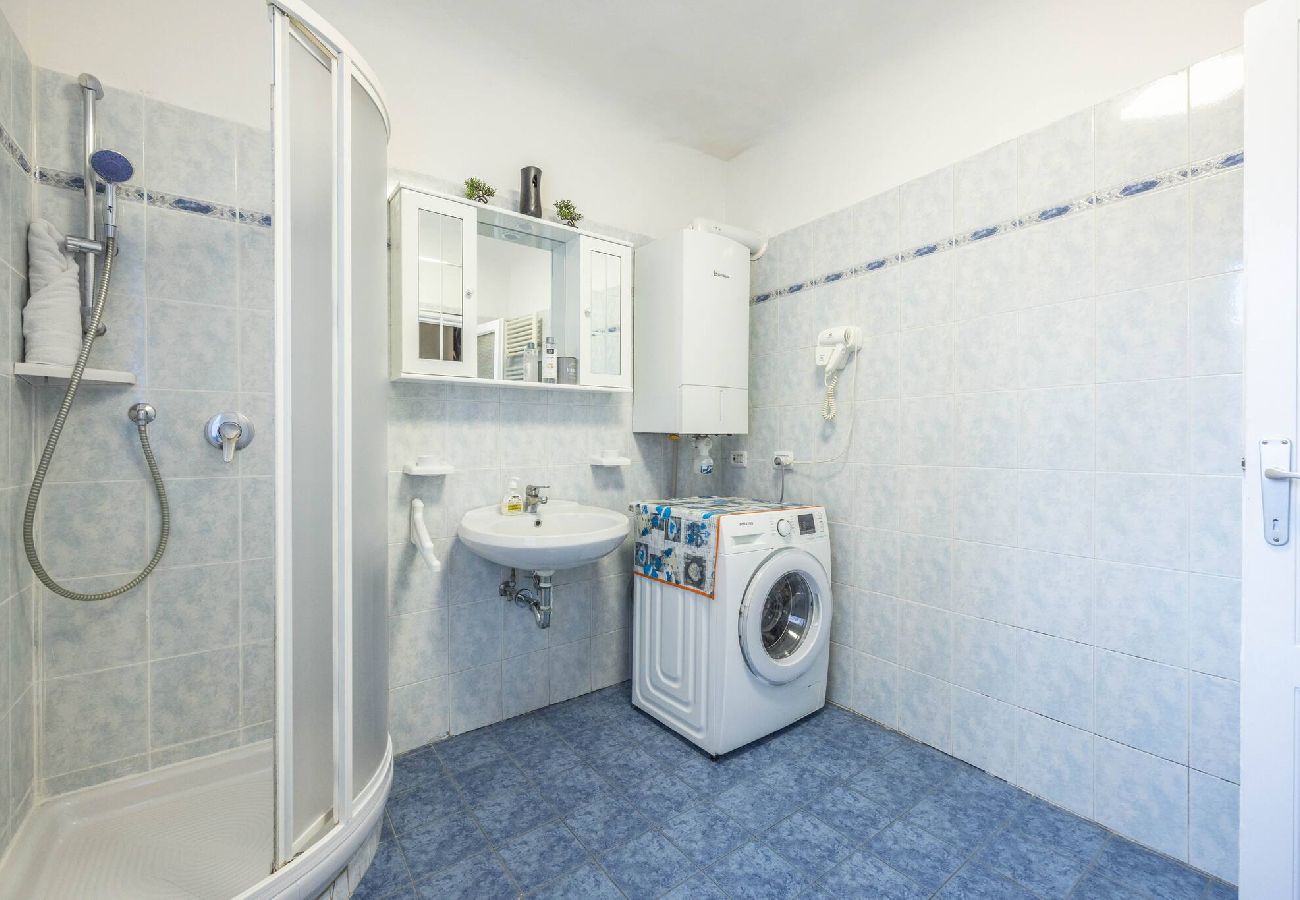 Apartment in Florence - San Marco, Firenze By Short Holidays