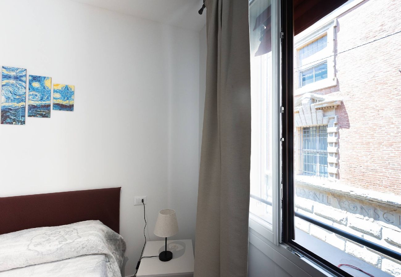 Apartment in Bologna - Goito 3, Bologna By Short Holidays