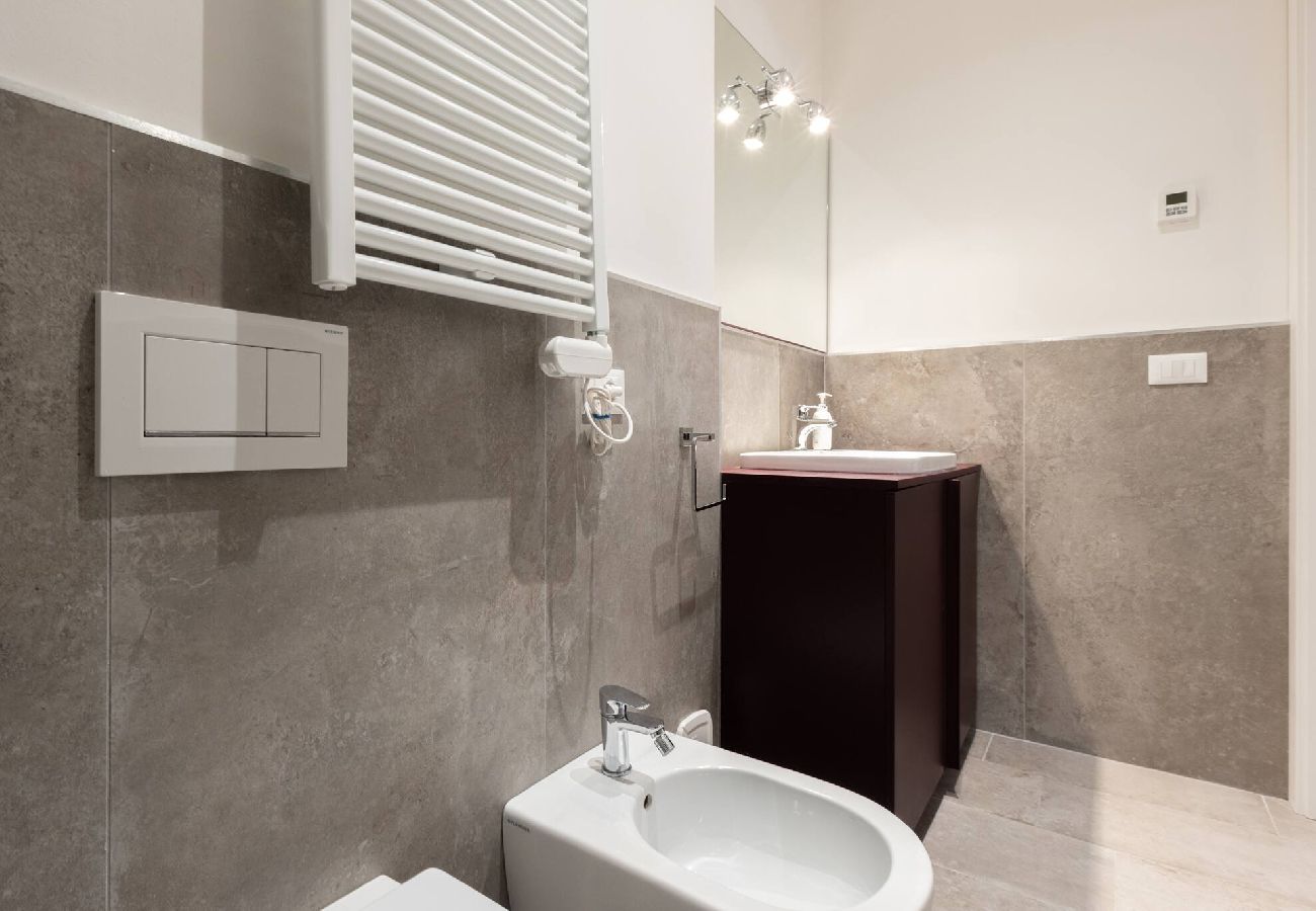 Apartment in Bologna - Goito 3, Bologna By Short Holidays