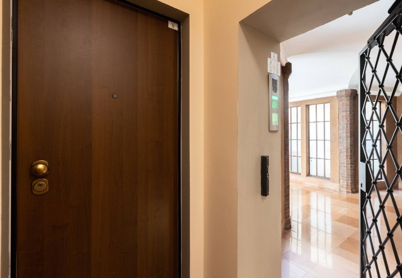 Apartment in Bologna - Goito 3, Bologna By Short Holidays
