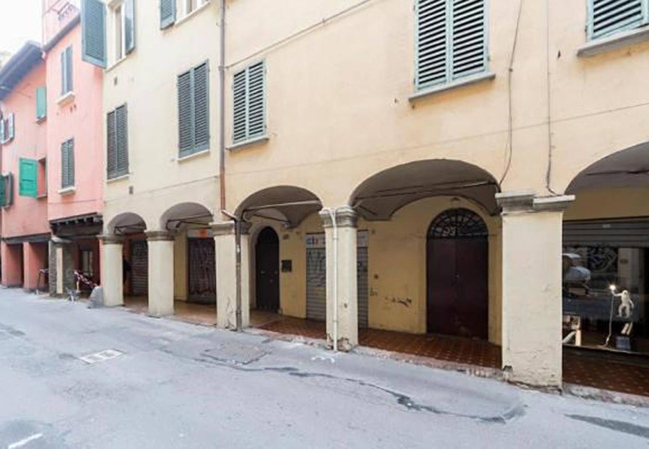 Rent by room in Bologna - Esotica - casa della zia