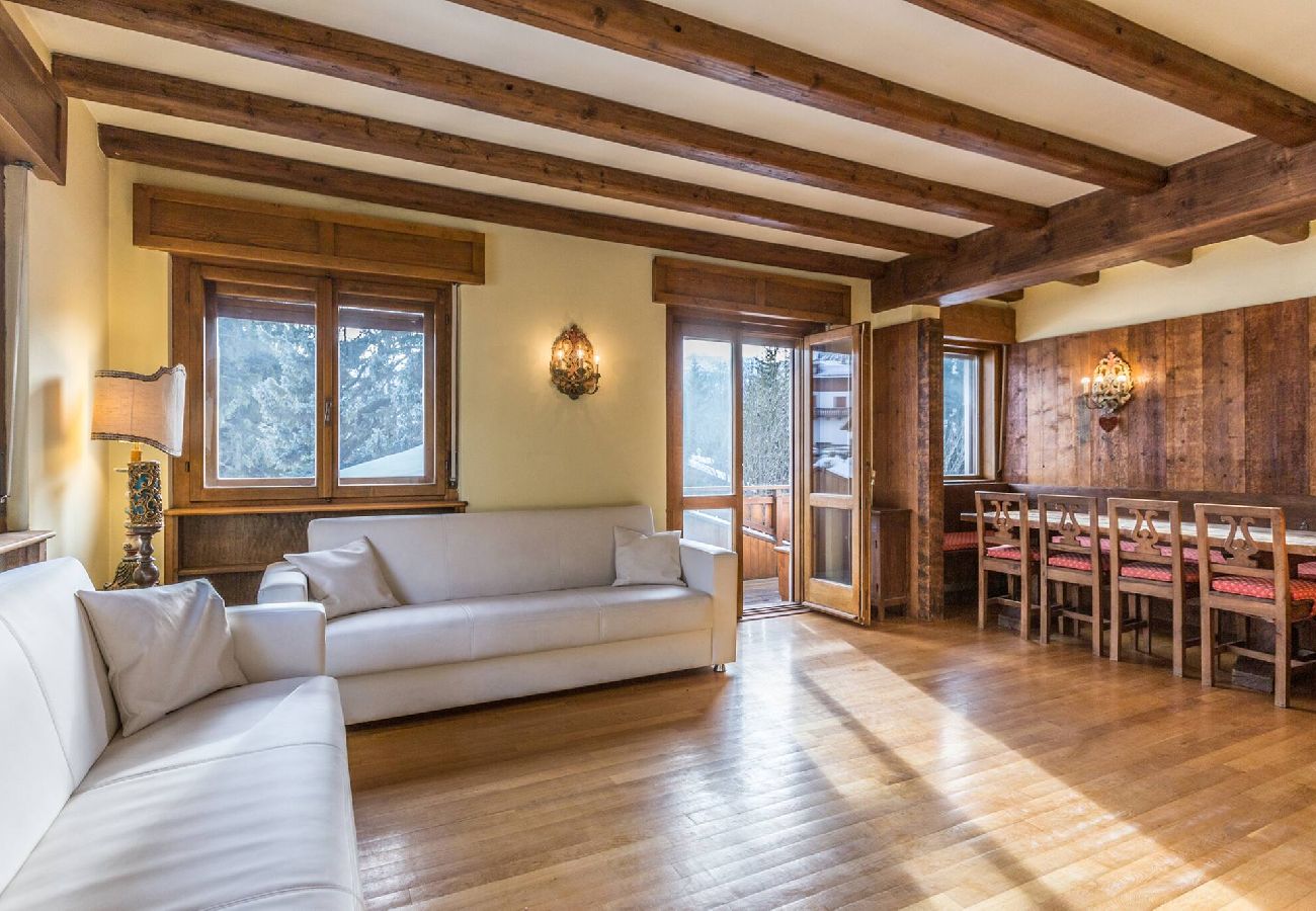 Apartment in Cortina d´Ampezzo - Cantore, Cortina By Short Holidays