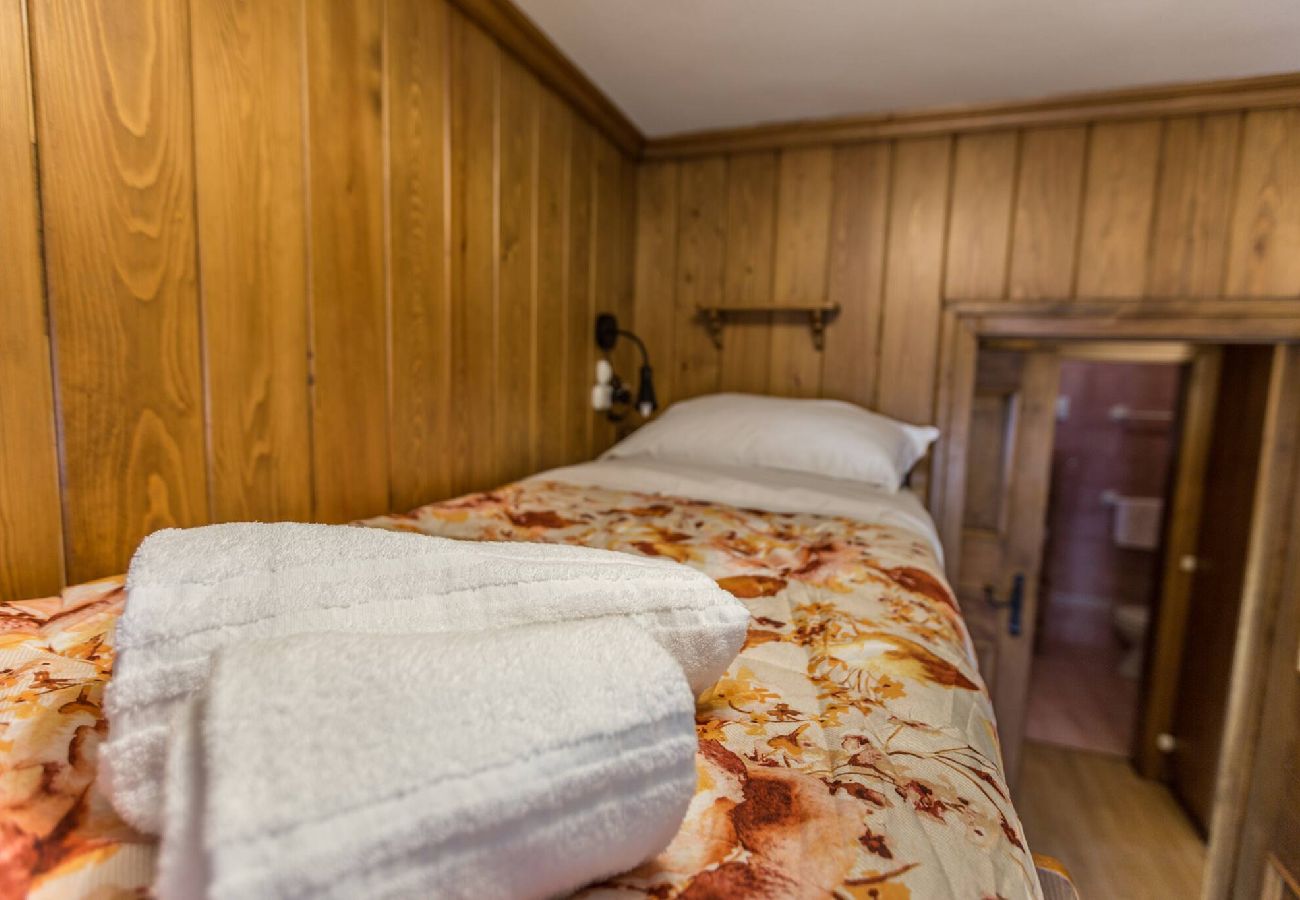 Apartment in Cortina d´Ampezzo - Cantore, Cortina By Short Holidays