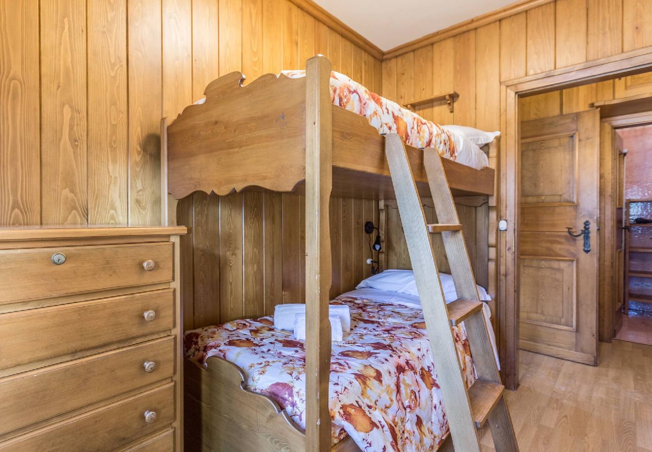 Apartment in Cortina d´Ampezzo - Cantore, Cortina By Short Holidays