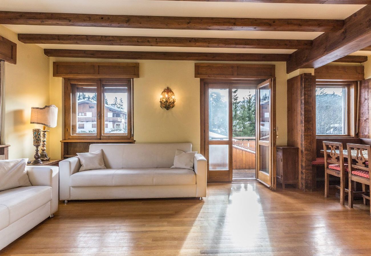Apartment in Cortina d´Ampezzo - Cantore, Cortina By Short Holidays