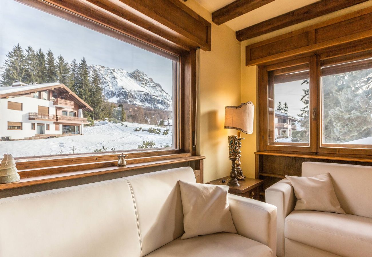 Apartment in Cortina d´Ampezzo - Cantore, Cortina By Short Holidays