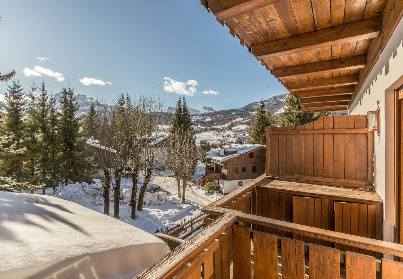Apartment in Cortina d´Ampezzo - Cantore, Cortina By Short Holidays