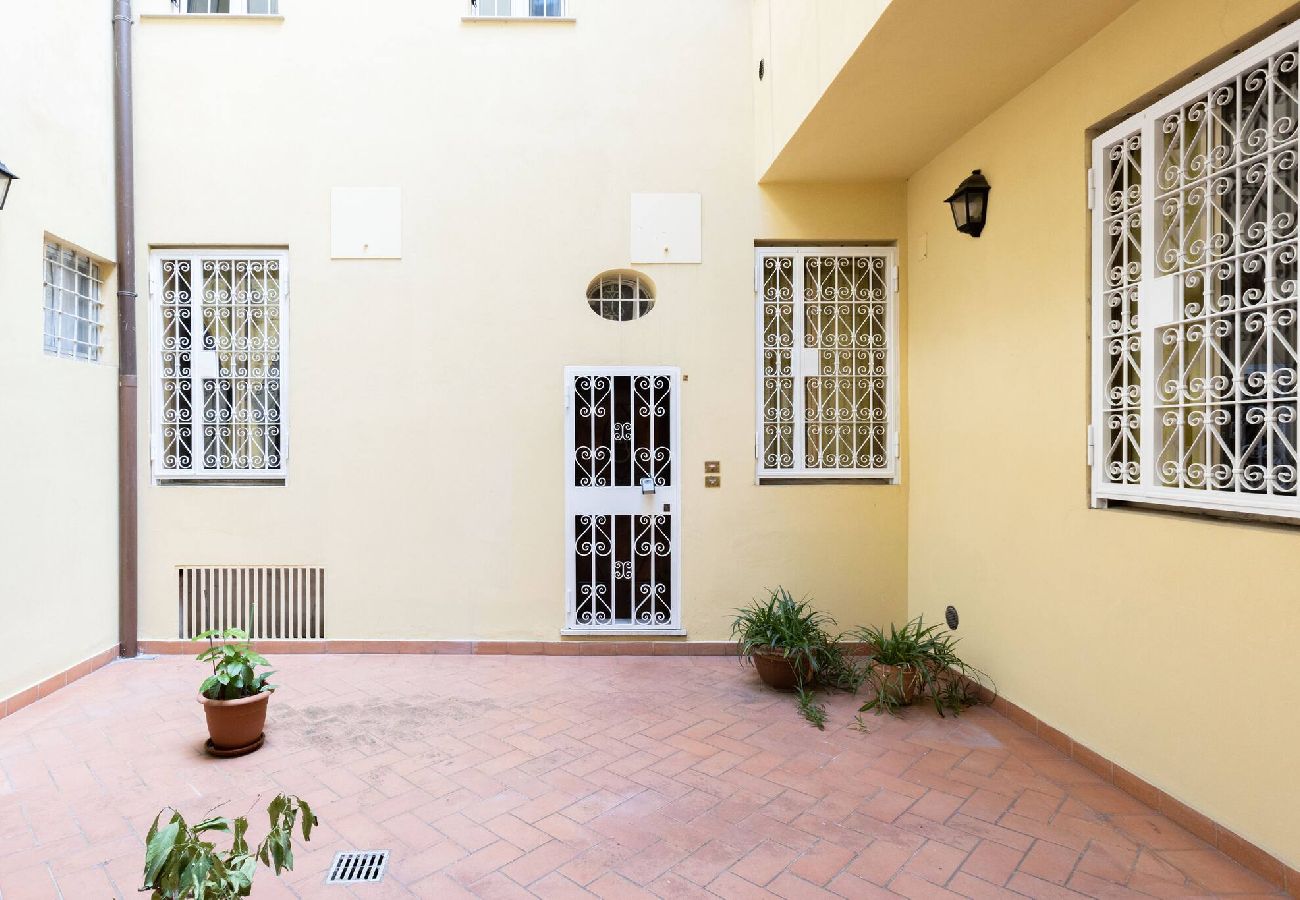 Apartment in Bologna - De´Gombruti, Bologna