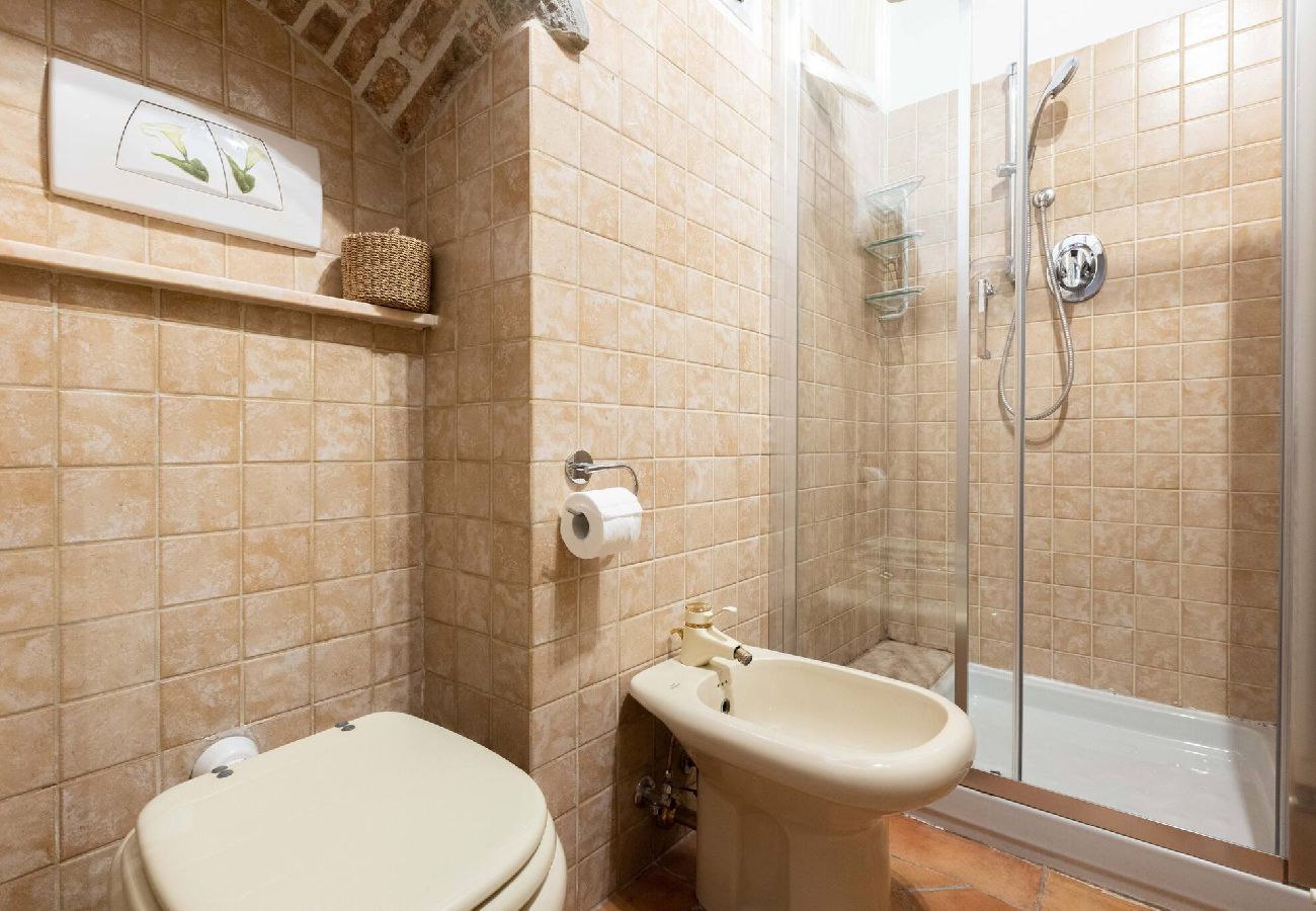 Apartment in Bologna - De´Gombruti, Bologna
