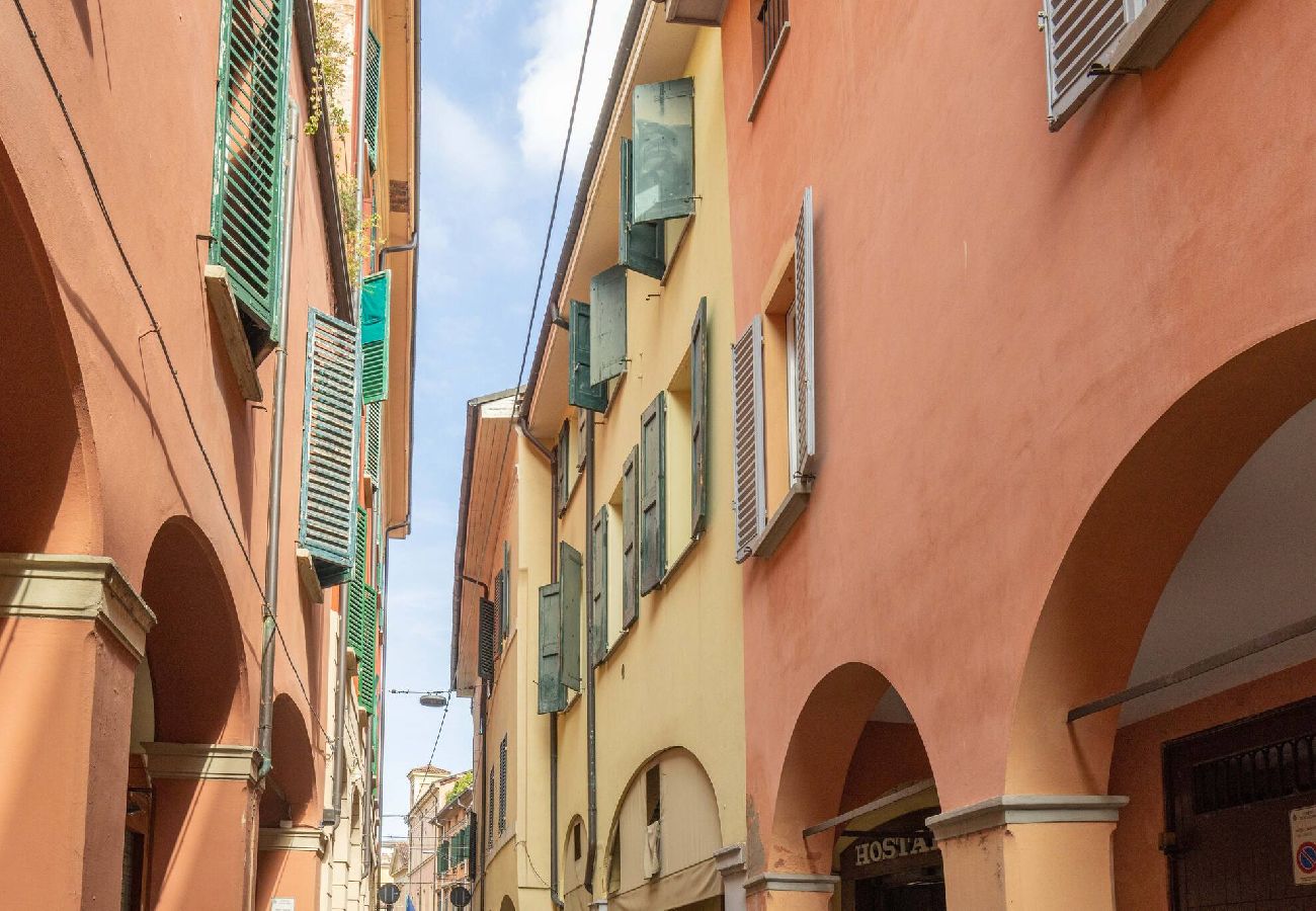 Apartment in Bologna - De´Gombruti, Bologna