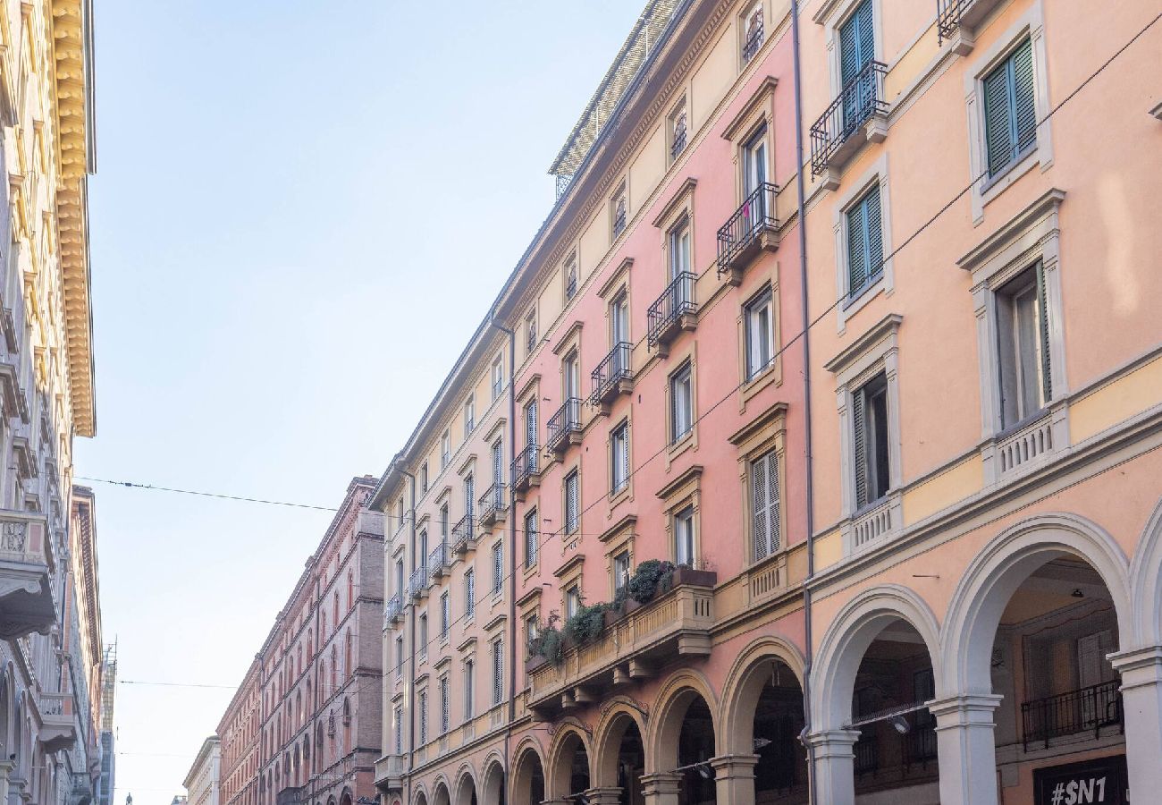 Apartment in Bologna - Indipendenza, Bologna By Short Holidays