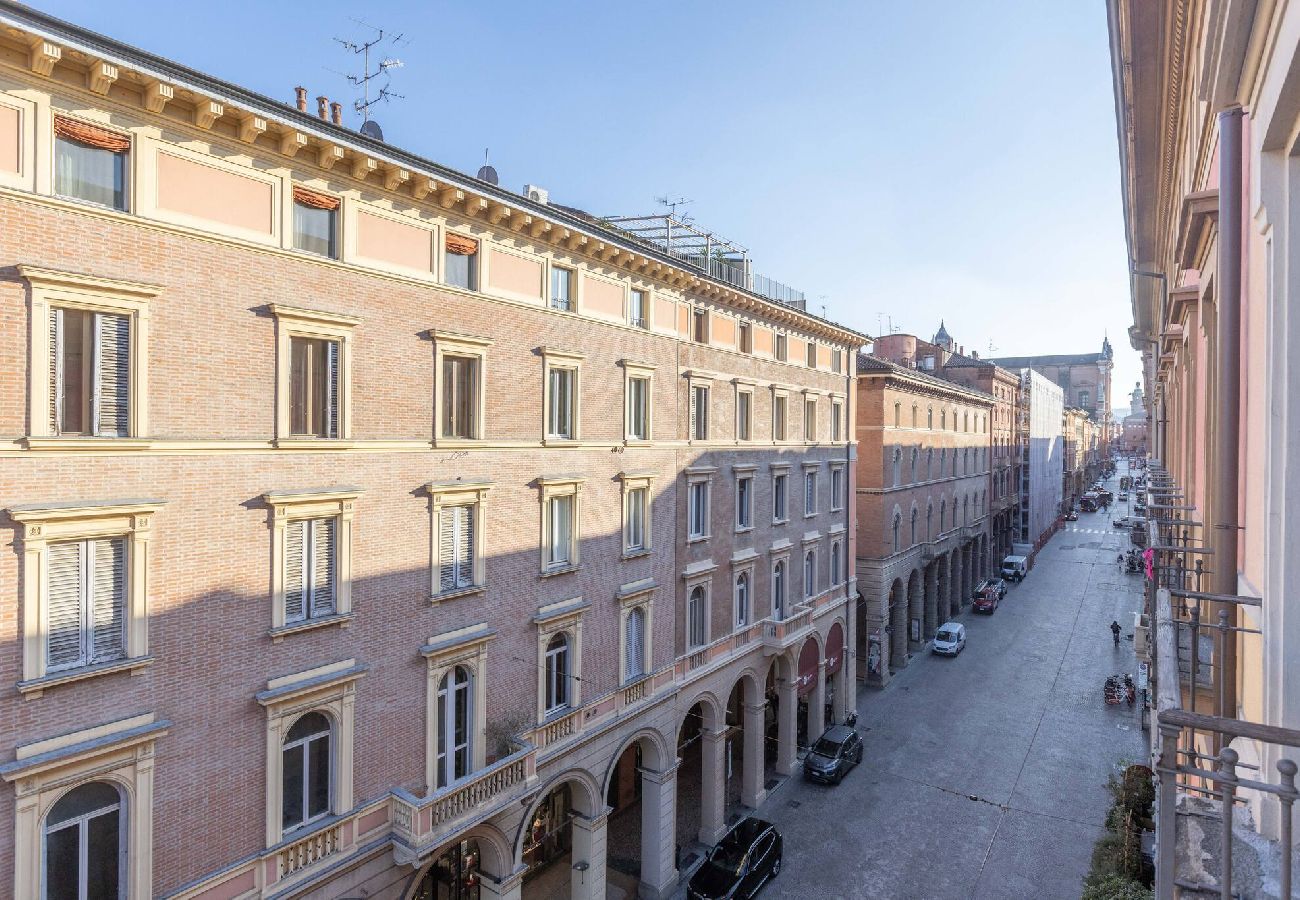 Apartment in Bologna - Indipendenza, Bologna By Short Holidays