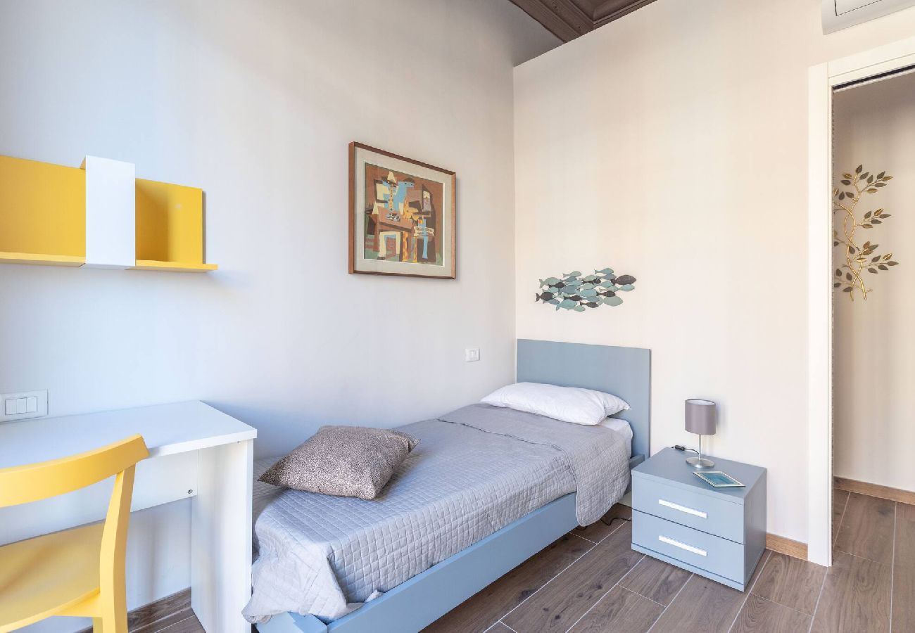 Apartment in Bologna - Indipendenza, Bologna By Short Holidays