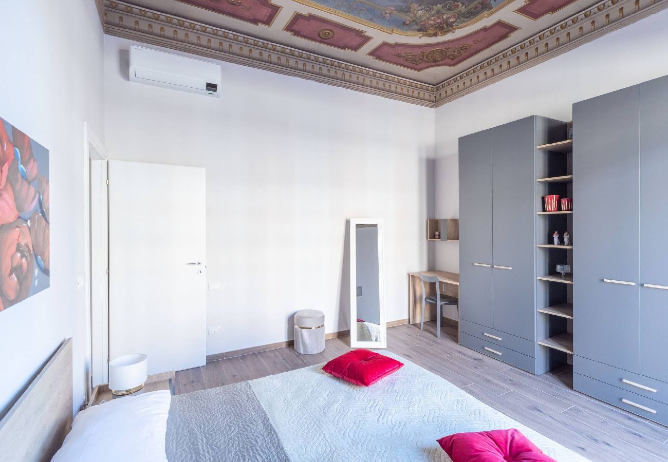 Apartment in Bologna - Indipendenza, Bologna By Short Holidays