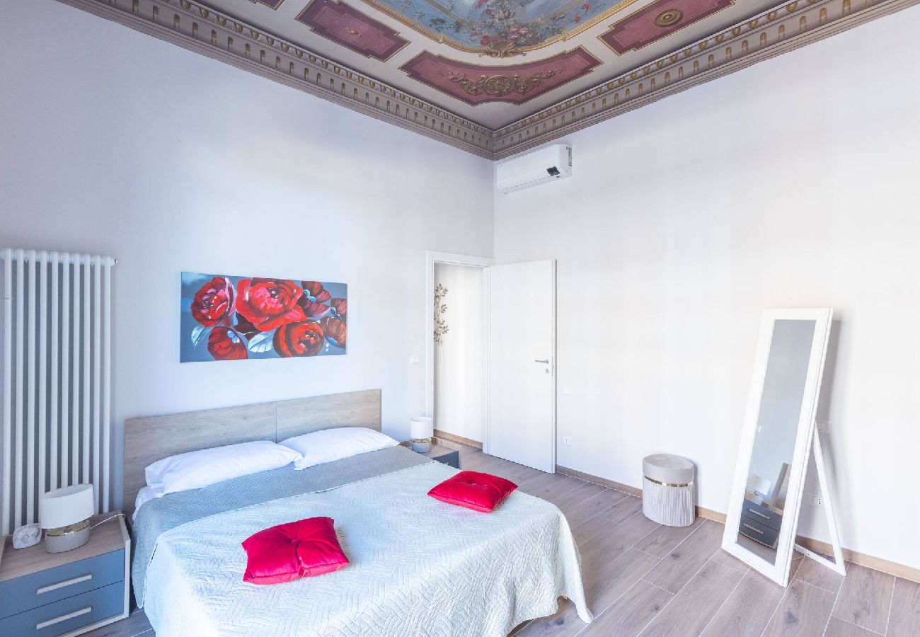 Apartment in Bologna - Indipendenza, Bologna By Short Holidays