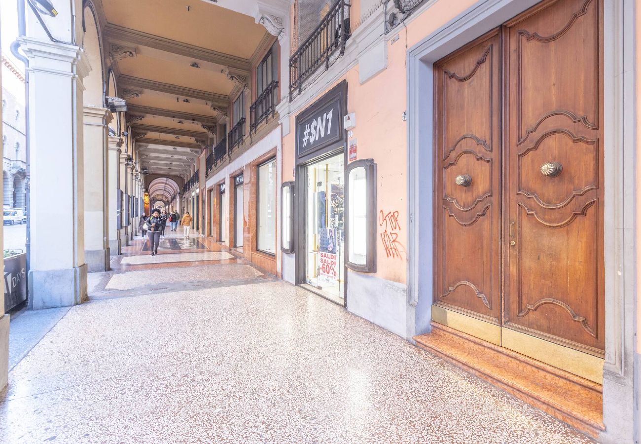 Apartment in Bologna - Indipendenza, Bologna By Short Holidays