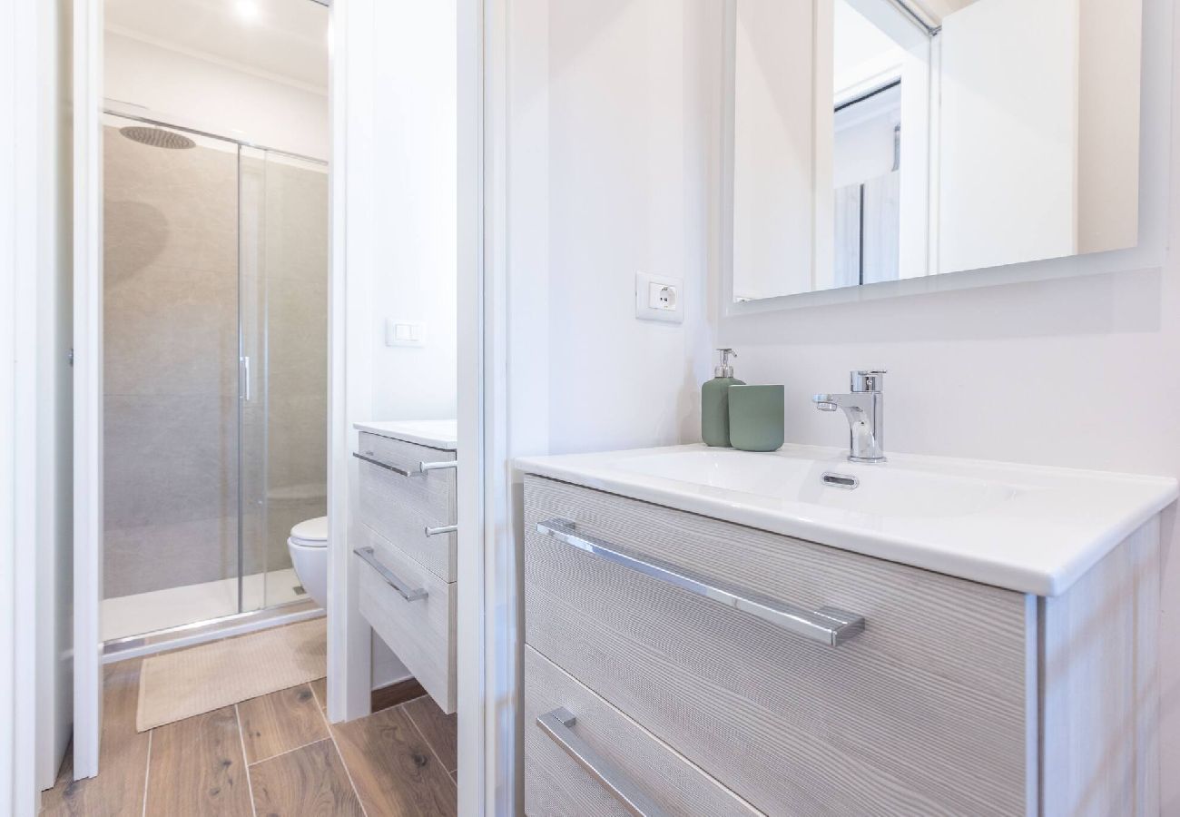 Apartment in Bologna - Indipendenza, Bologna By Short Holidays