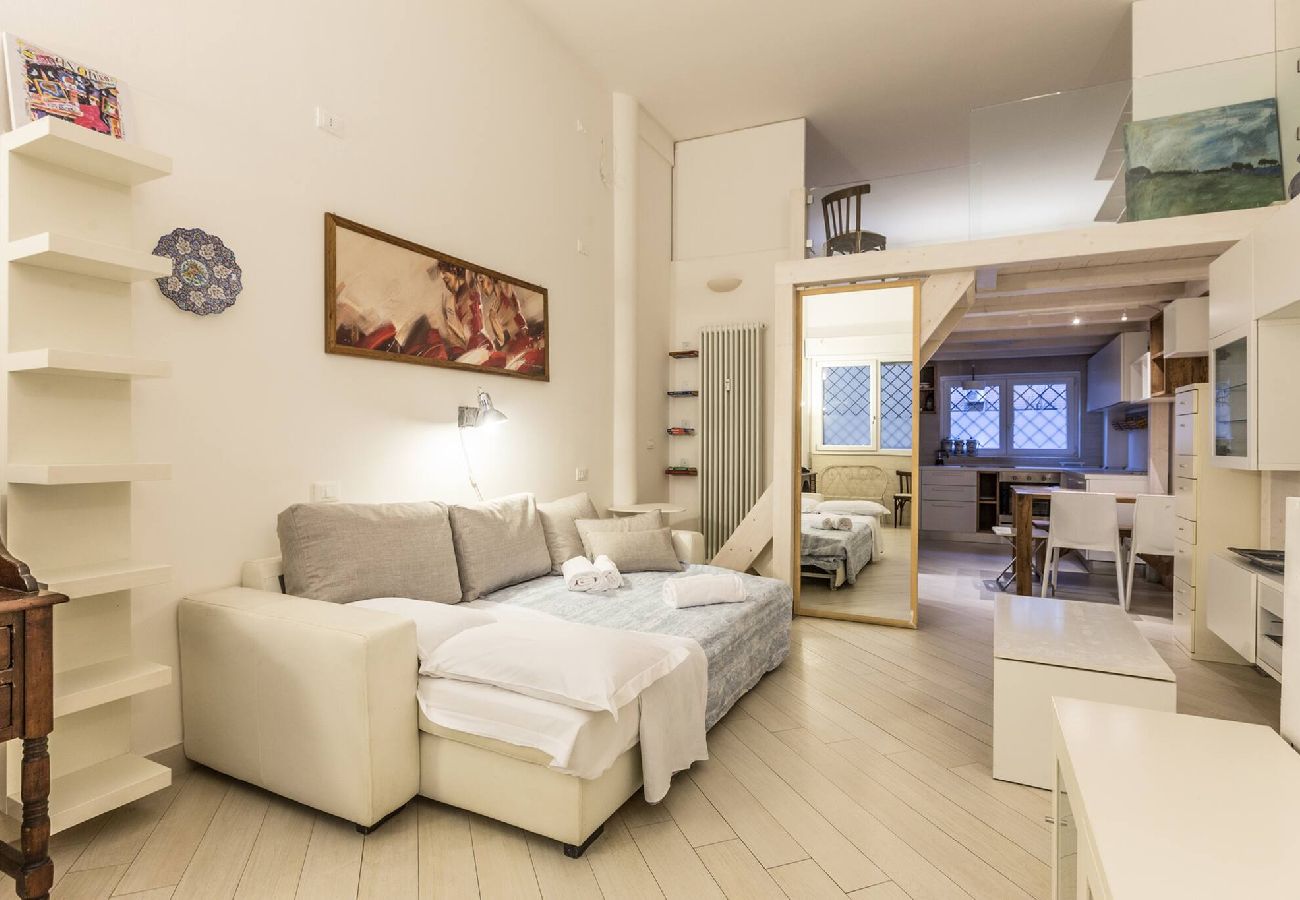 Apartment in Bologna - All´Ombra della Luna, Bologna By Short Holidays