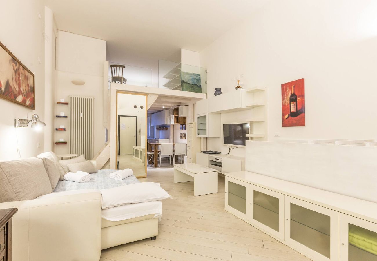 Apartment in Bologna - All´Ombra della Luna, Bologna By Short Holidays