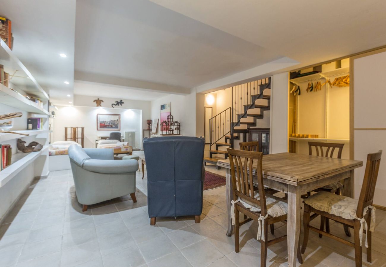 Apartment in Bologna - All´Ombra della Luna, Bologna By Short Holidays