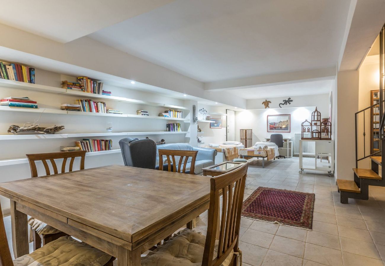Apartment in Bologna - All´Ombra della Luna, Bologna By Short Holidays