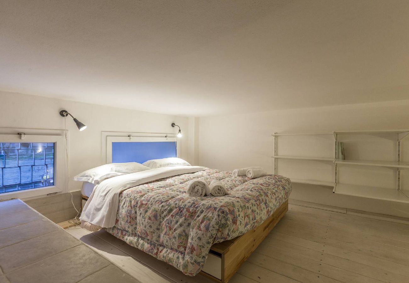 Apartment in Bologna - All´Ombra della Luna, Bologna By Short Holidays
