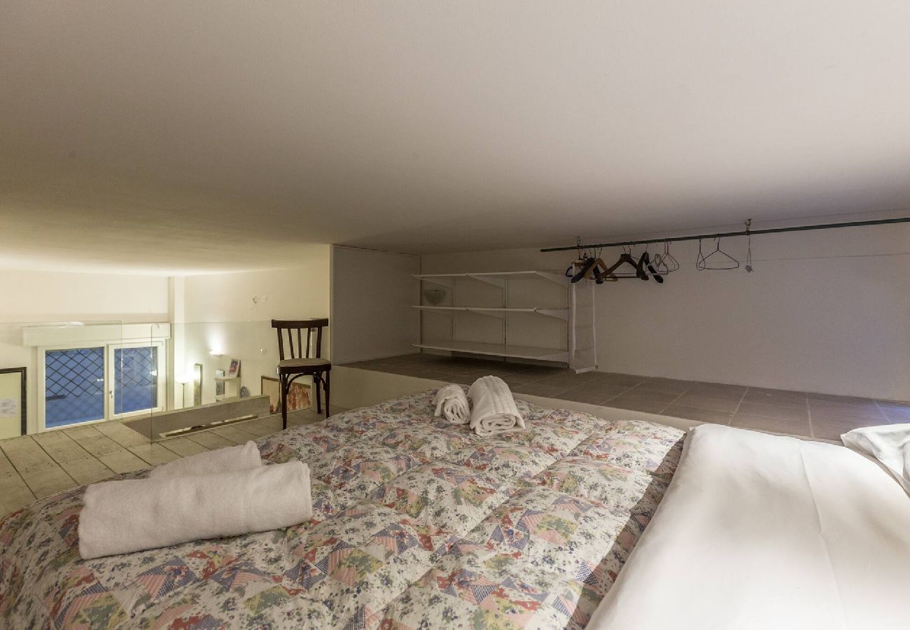 Apartment in Bologna - All´Ombra della Luna, Bologna By Short Holidays