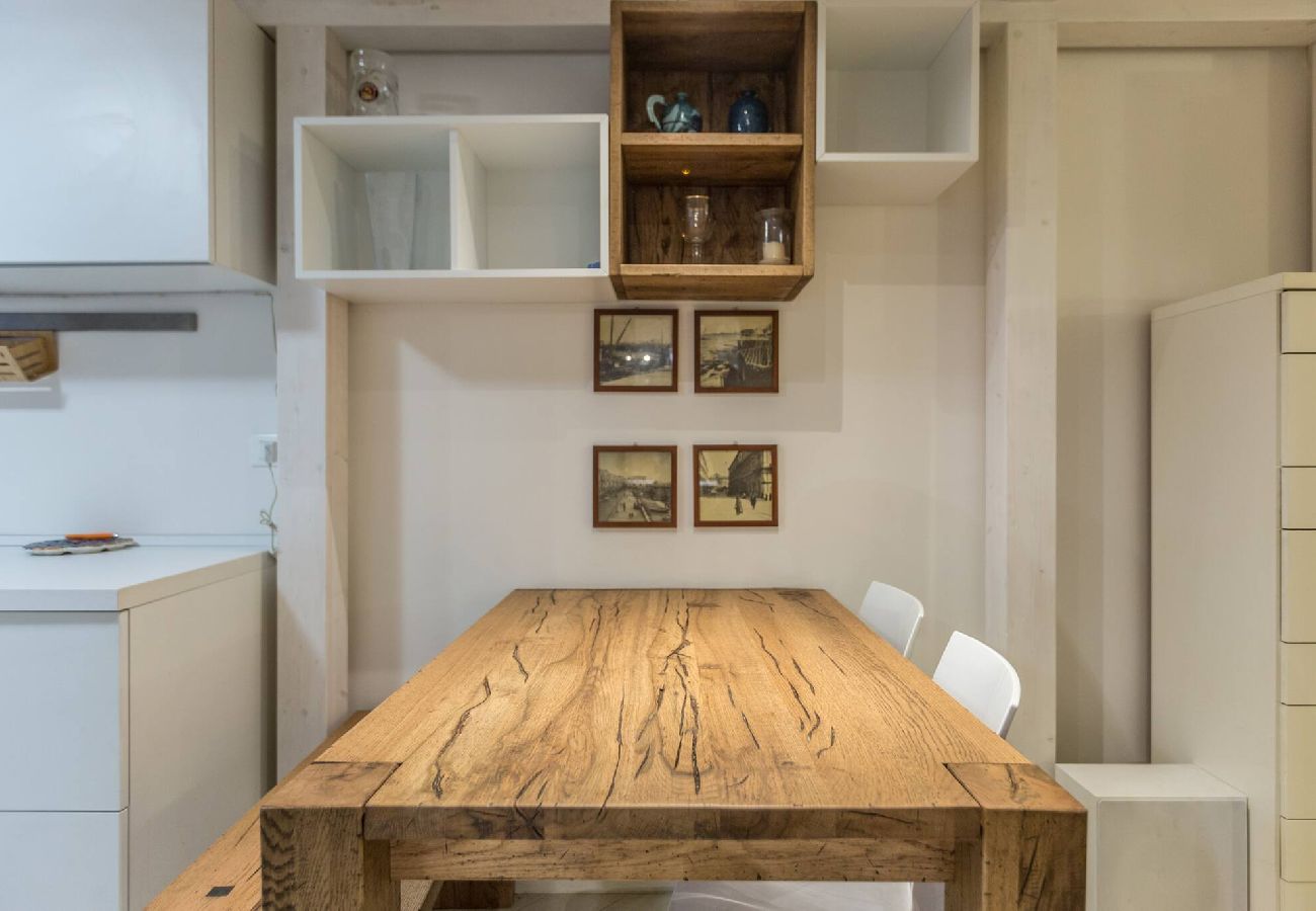 Apartment in Bologna - All´Ombra della Luna, Bologna By Short Holidays
