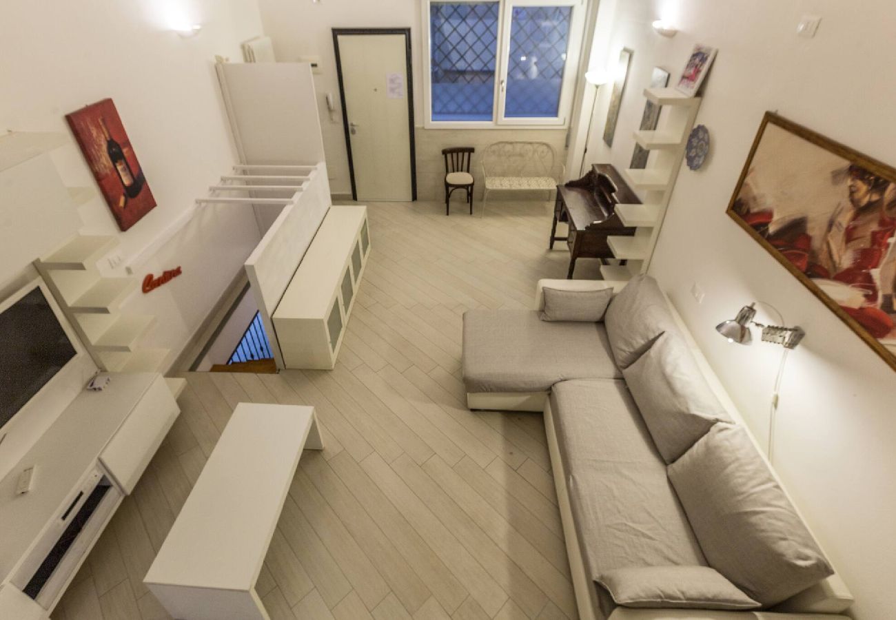 Apartment in Bologna - All´Ombra della Luna, Bologna By Short Holidays