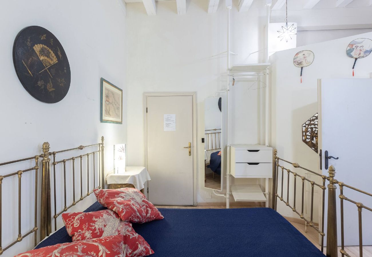 Rent by room in Bologna - Stanza Marco Polo, Bologna By Short Holidays
