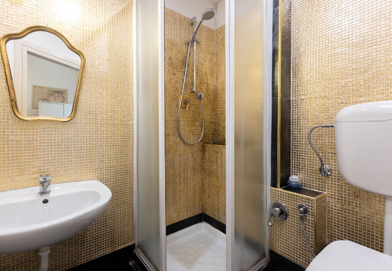 Rent by room in Bologna - Stanza Marco Polo, Bologna By Short Holidays