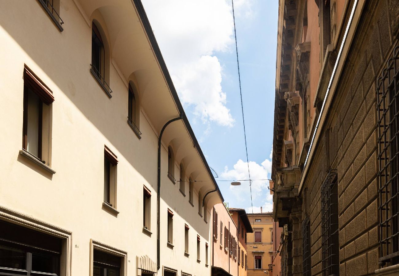 Apartment in Bologna - Goito 4, Bologna By Short Holidays