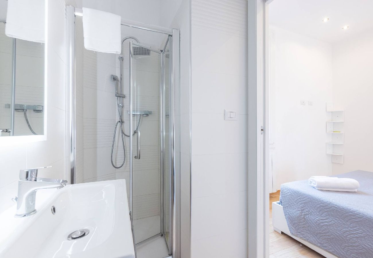 Apartment in Bologna - Garisenda, Bologna By Short Holidays