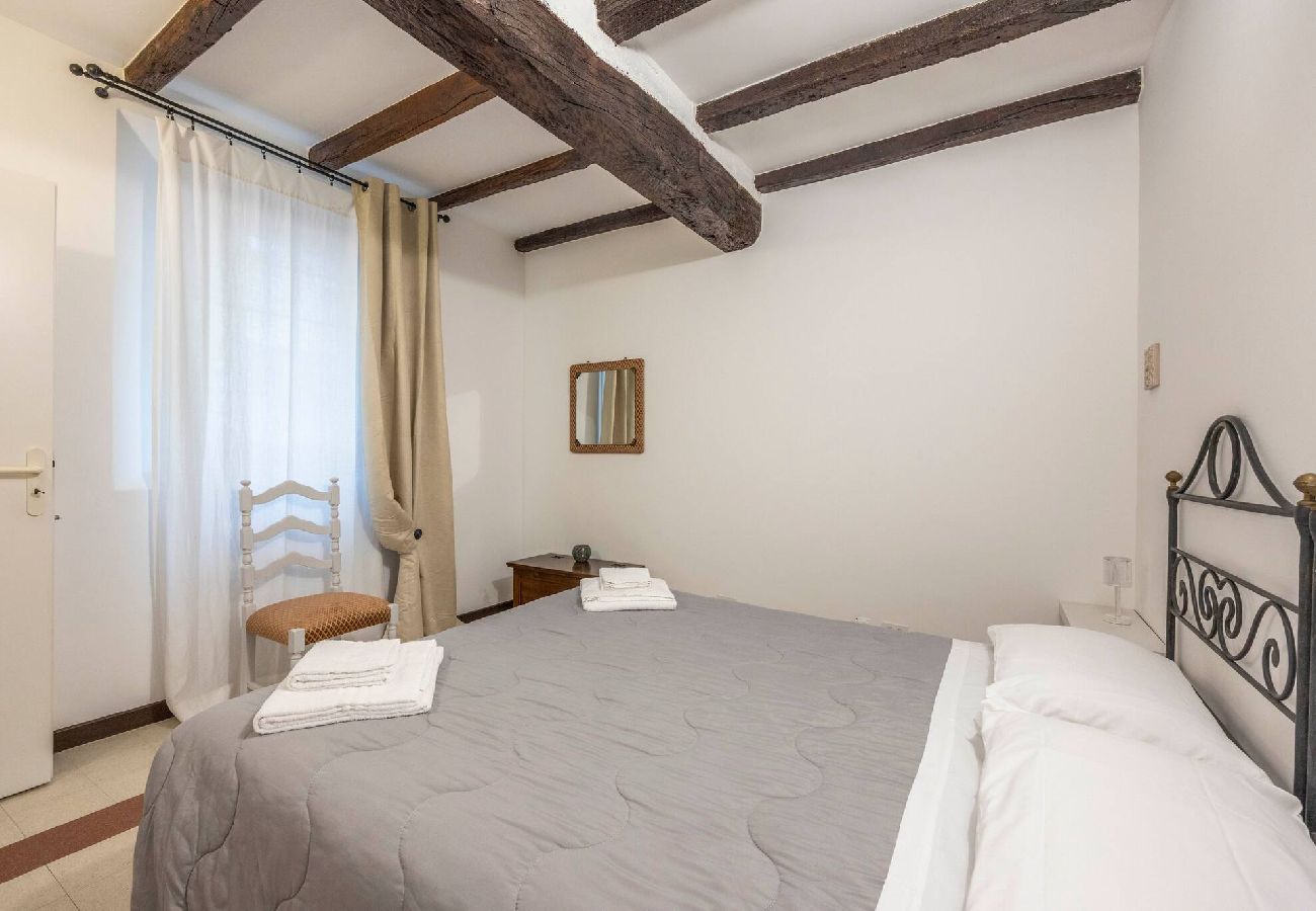 Apartment in Bologna - Ambra Maison, Bologna by Short Holidays