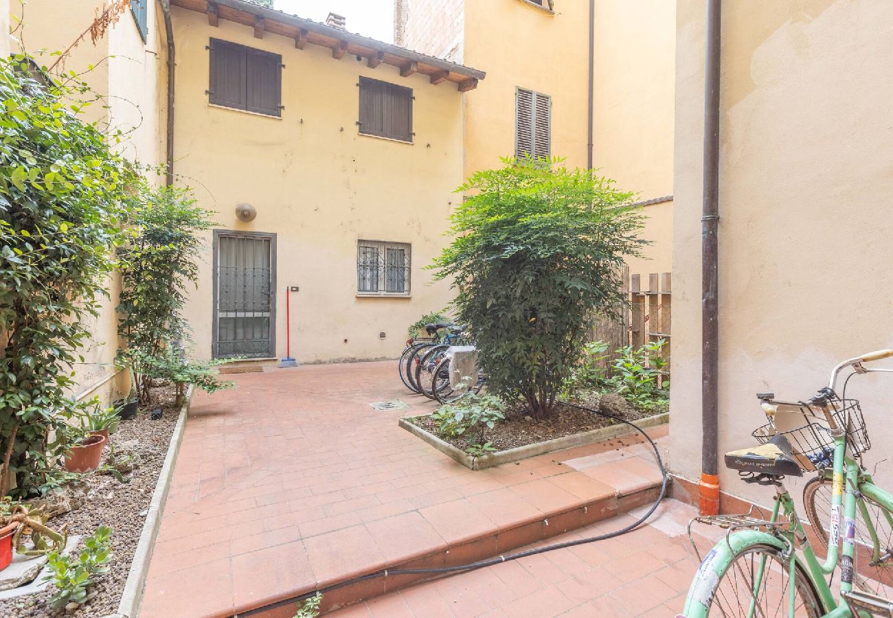 Apartment in Bologna - Ubaldini, Bologna By Short Holidays