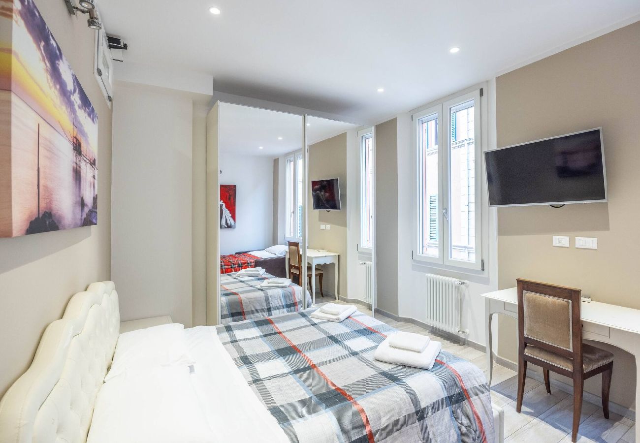Apartment in Bologna - De´Giudei, Bologna by Short Holidays