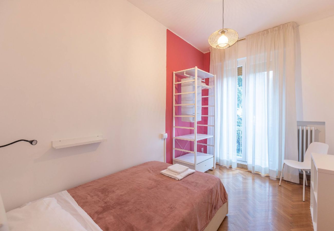 Apartment in Bologna - La Finestra Sul Centro, Bologna By Short Holidays