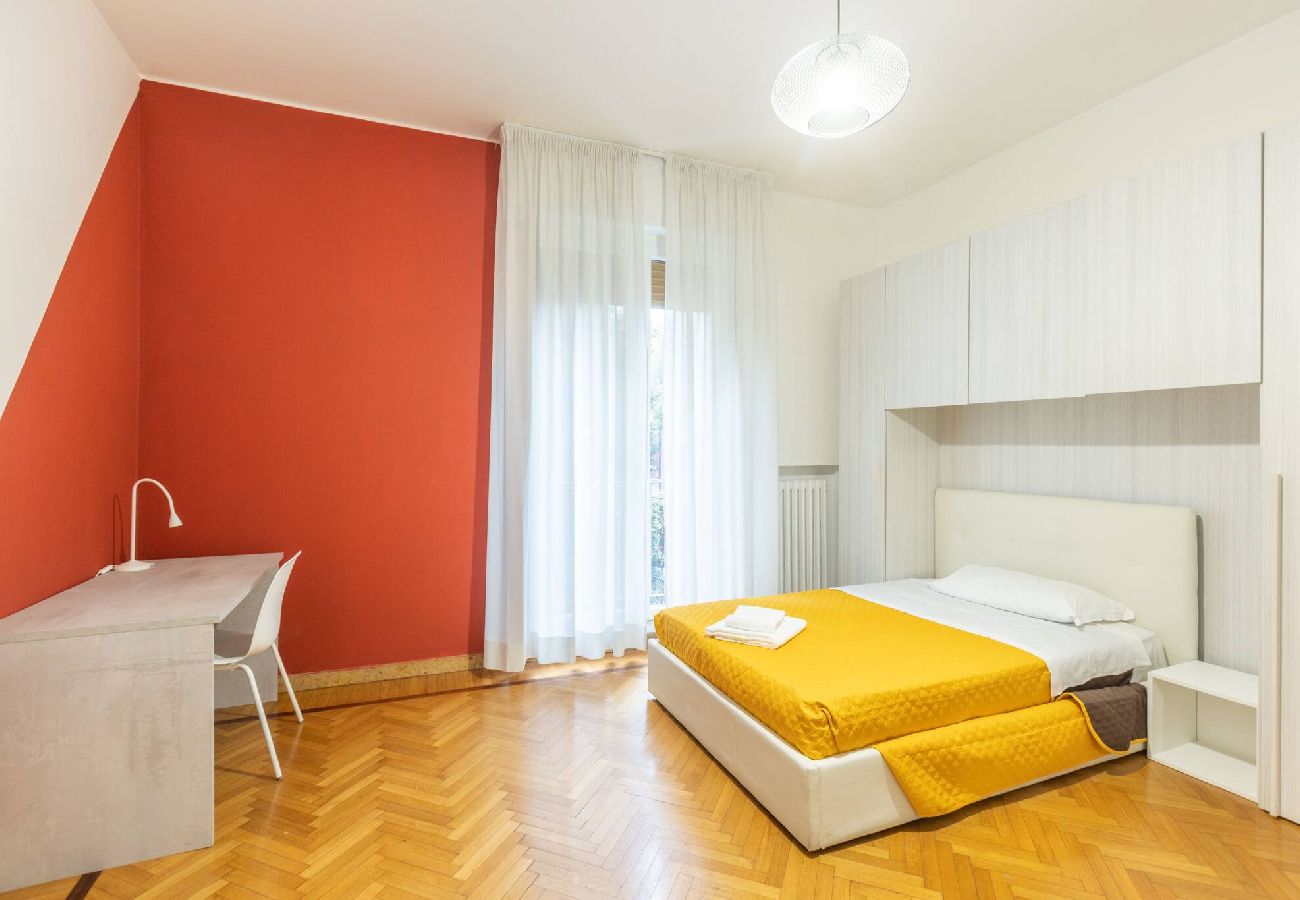 Apartment in Bologna - La Finestra Sul Centro, Bologna By Short Holidays
