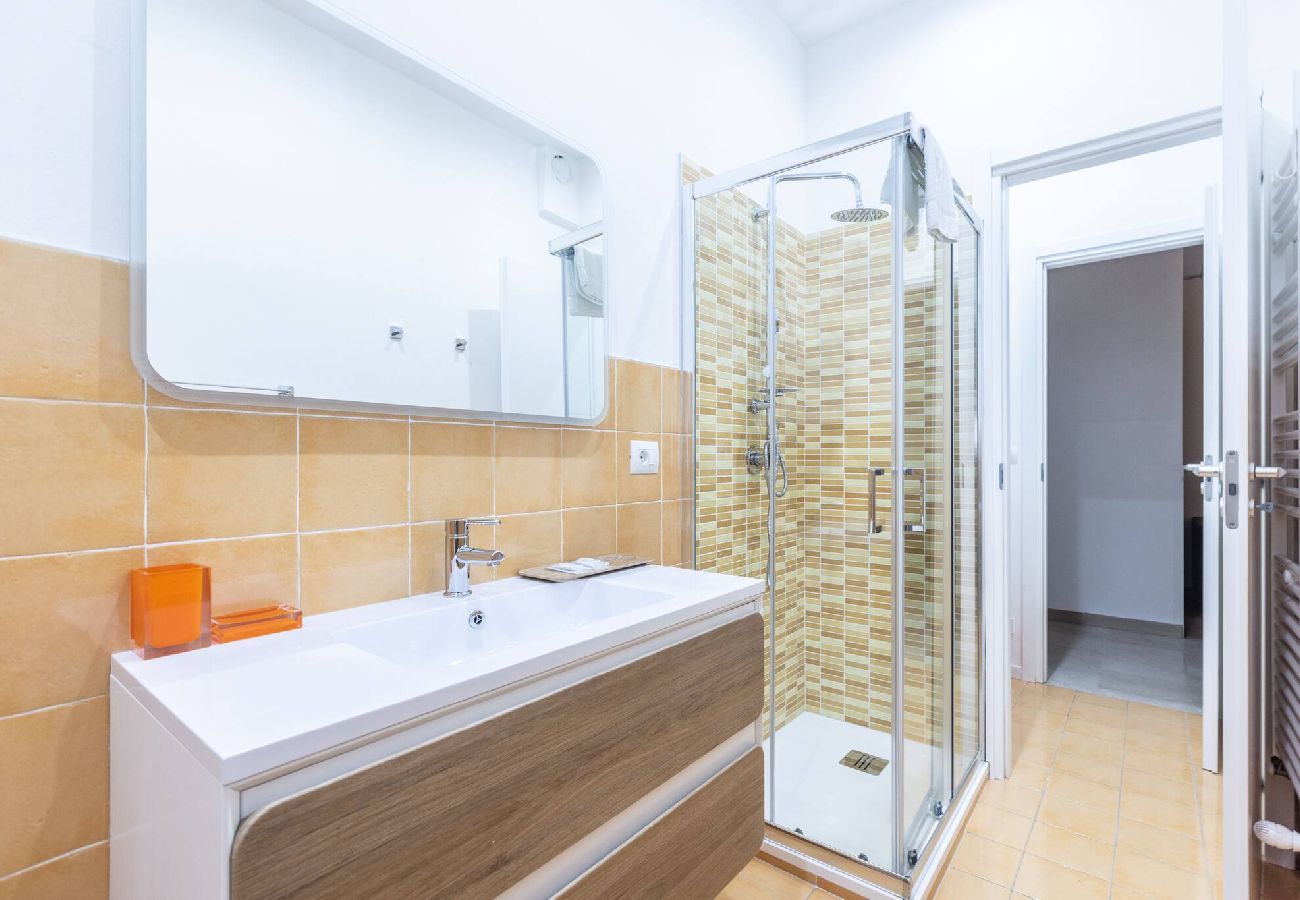 Apartment in Bologna - La Finestra Sul Centro, Bologna By Short Holidays