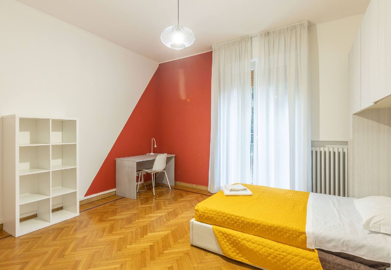 Apartment in Bologna - La Finestra Sul Centro, Bologna By Short Holidays