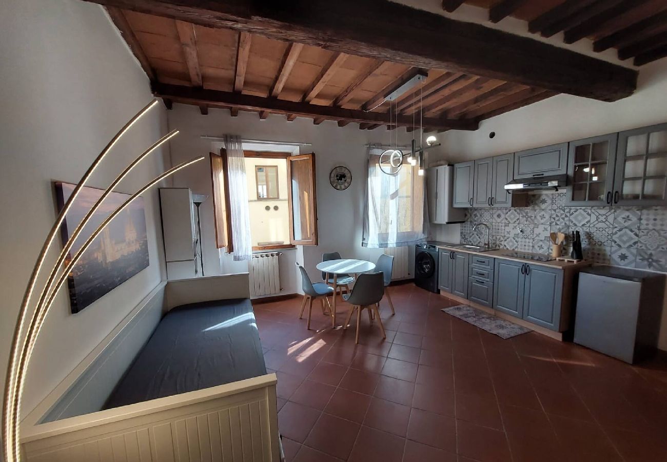 Apartment in Florence - Old Bridge, Firenze by Short Holidays
