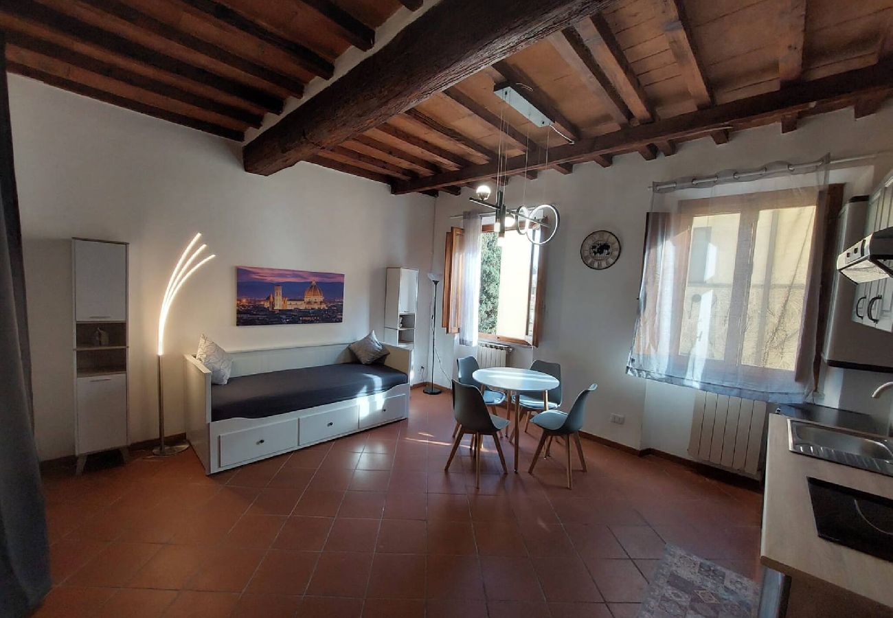 Apartment in Florence - Old Bridge, Firenze by Short Holidays