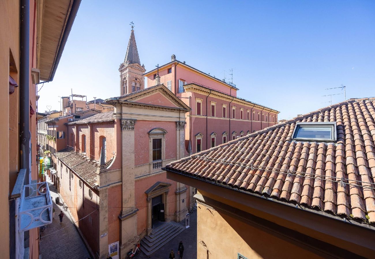 Apartment in Bologna - Maison D´Azeglio, Bologna by Short Holidays