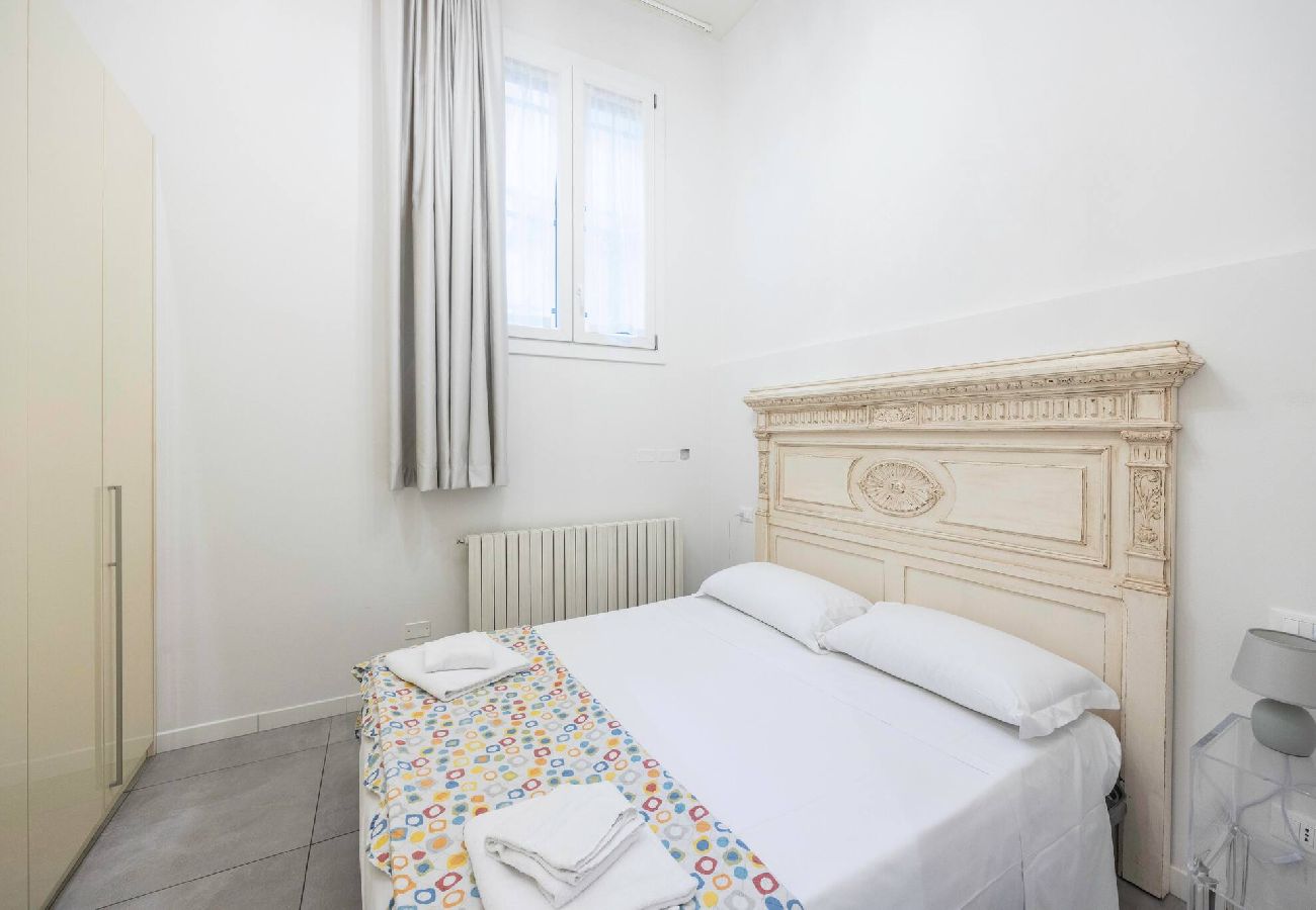 Apartment in Bologna - Casa dei Fiori, Bologna by Short Holidays