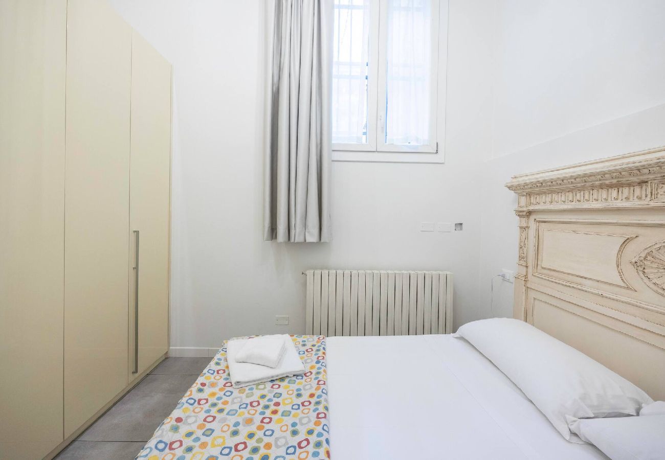 Apartment in Bologna - Casa dei Fiori, Bologna by Short Holidays